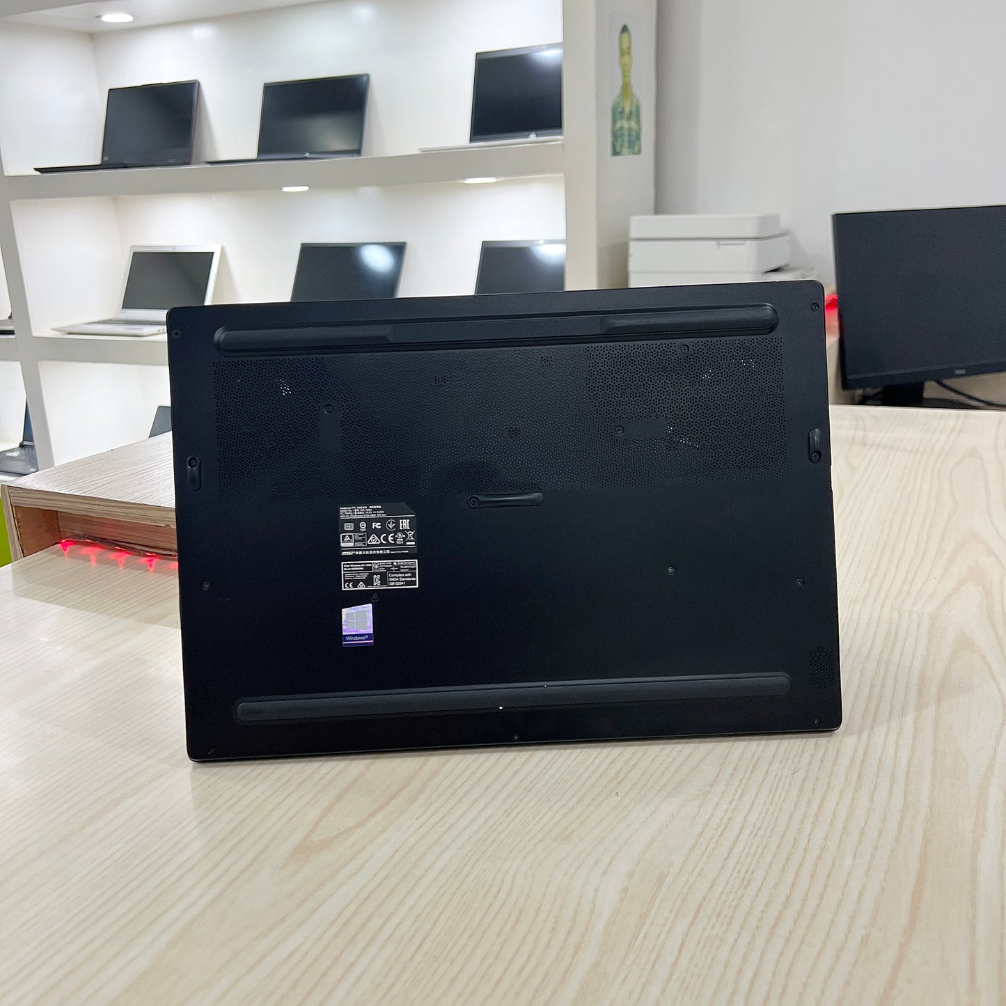 Gamer MSI GS65 stealth -  Core i7-9ème Génération - RTX 2060 6Go dédiée - 16Go DDR4 - 512Go SSD - 15,6"FHD 240Hz