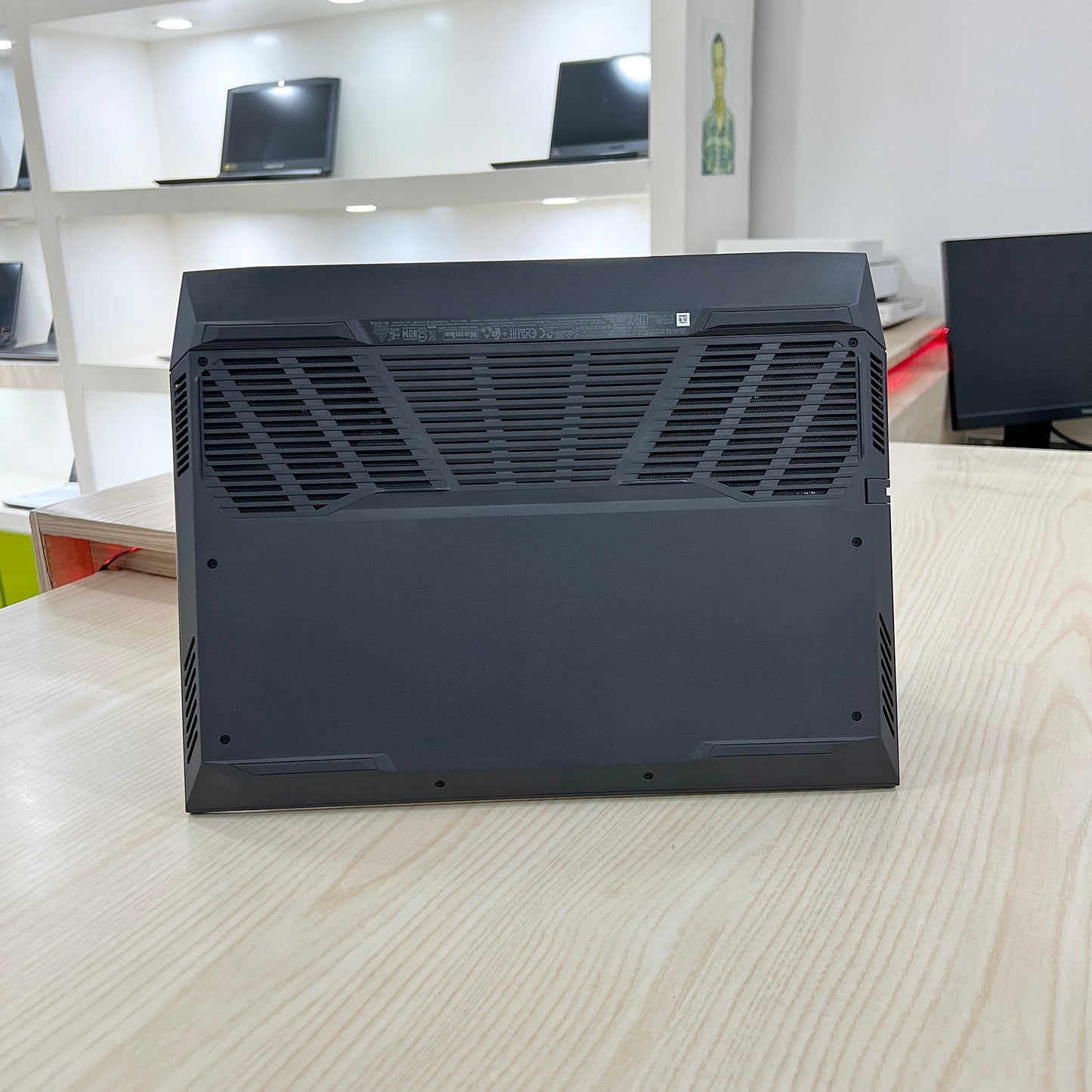 Gamer Dell G15 5511 - Core i7-11ème Génération - RTX 3060 6Go dédiée - 16Go DDR4 - 512Go SSD - 15,6" 120Hz