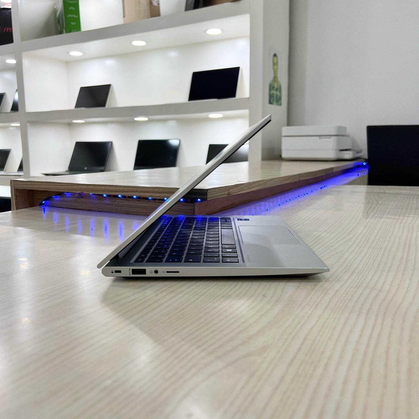 HP ProBook 430 G8 - Core i5-11ème - 16Go DDR4 - 256Go SSD - 13,3" FHD