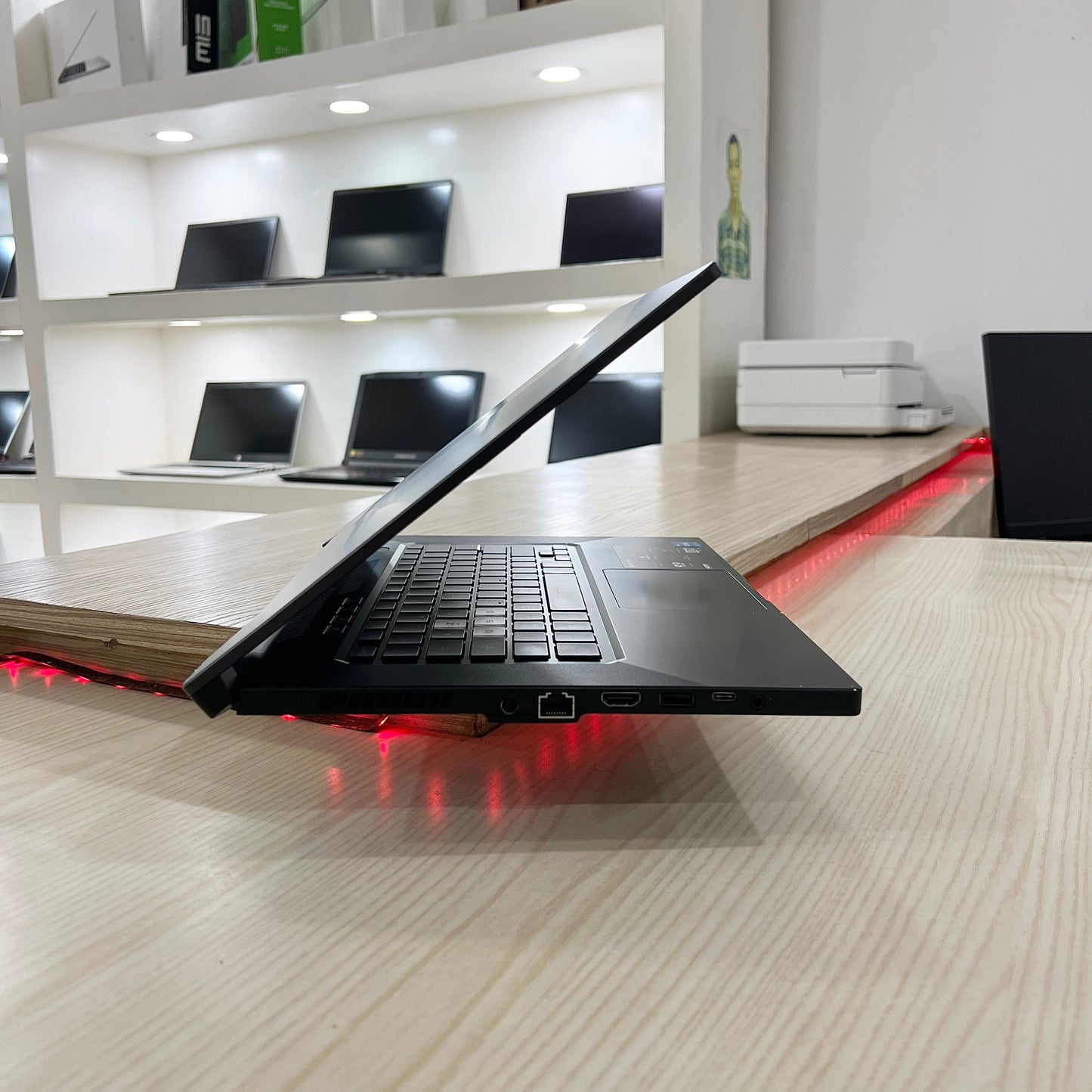 Gamer Asus TUF Dash F15  -  Core i5-11ème Génération - RTX 3060 6Go dédiée - 16Go DDR4 - 512Go SSD - 15,6" 144Hz