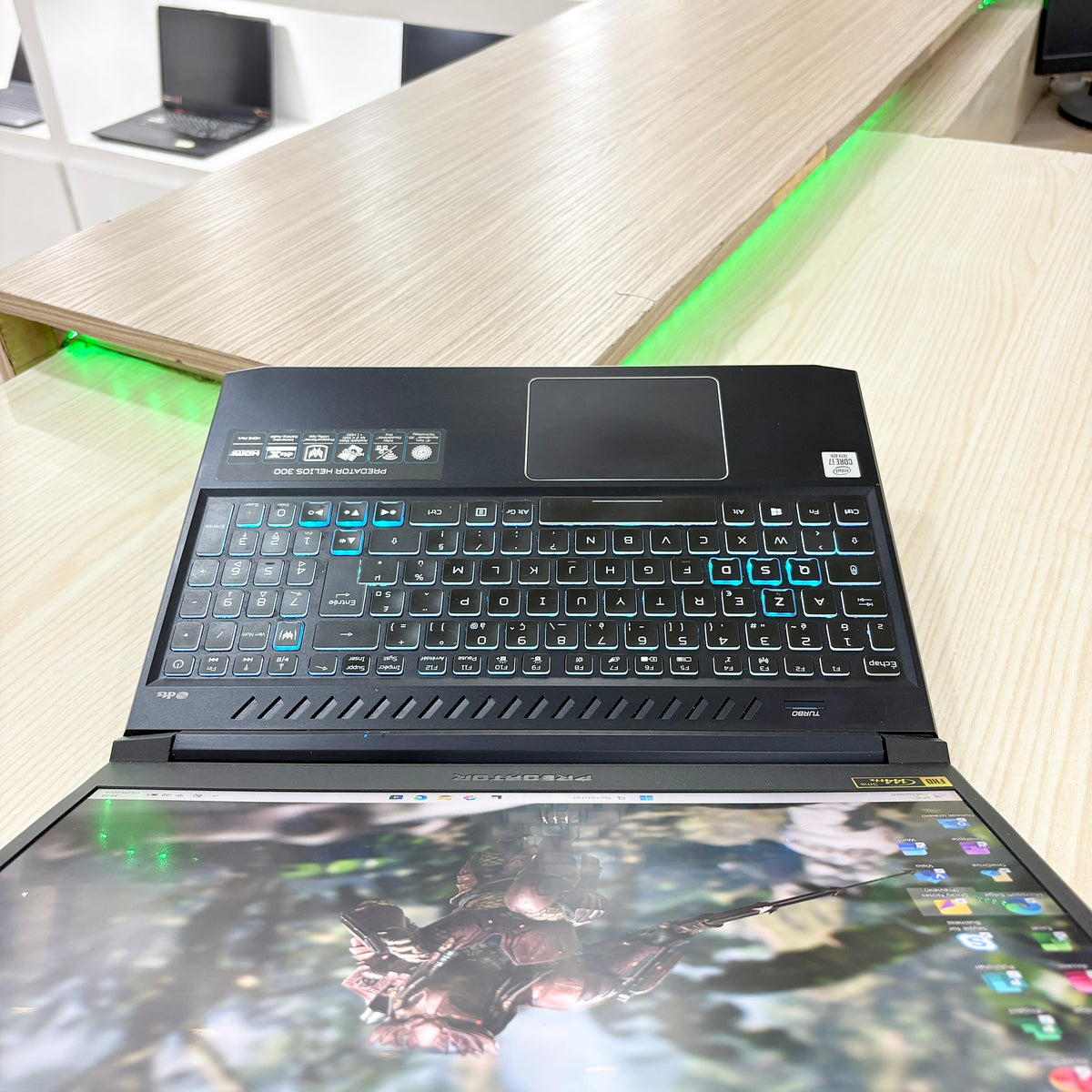 Gamer Acer Predator Hélios 300 PH315-53 - Core i7-10ème - NVIDIA GeForce RTX 2070 8Go dédiée - 16Go DDR4 - 1 Téra SSD - 15,6" FHD 144Hz