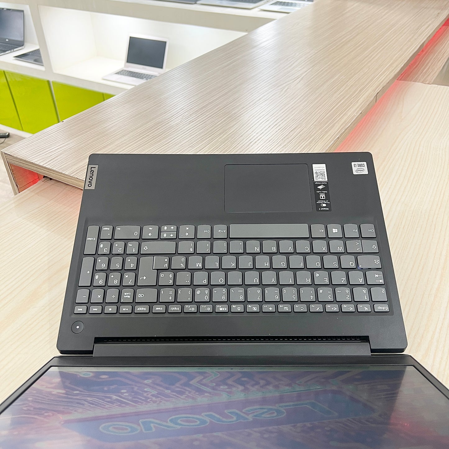 Lenovo 81WB  - core i3-10ème génération- 256Go SSD - 08Go DDR4 - 15,6" FHD