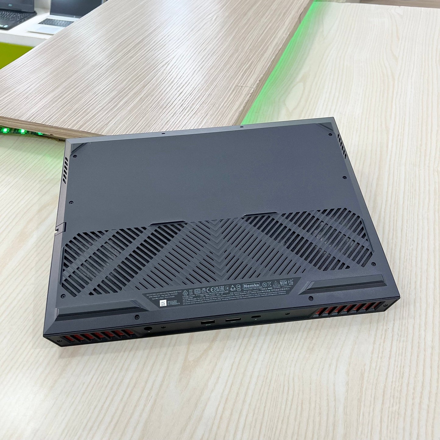 Gamer Dell G15 5530 Core i7 13ᵉ Génération, RTX 4060 8Go dédiée, 16Go DDR4, 2 Téra SSD, 15,6" FHD