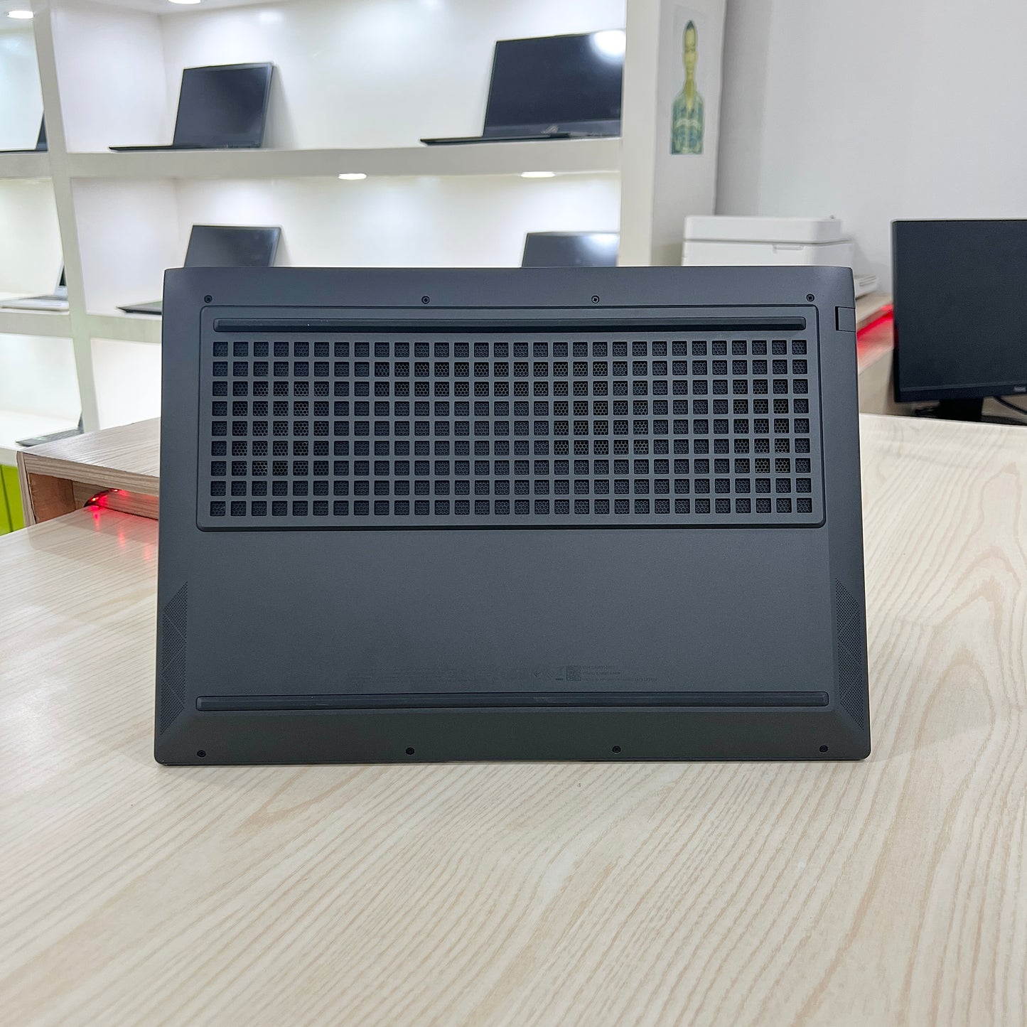 Gamer HP victus laptop 16-s1xxx 
AMD Ryzen 5 8645HS (Core i5-14ème Génération) RTX 4060 8Go, 16Go DDR5, 512GB SSD, 16" 165Hz