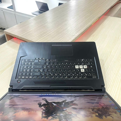 Asus TUF F17 FX706HC – i5 11ème génération / Nvidia GeForce RTX 3050 4Go dédiée/ 16Go RAM / 512Go SSD / ecran 17" FHD 144Hz