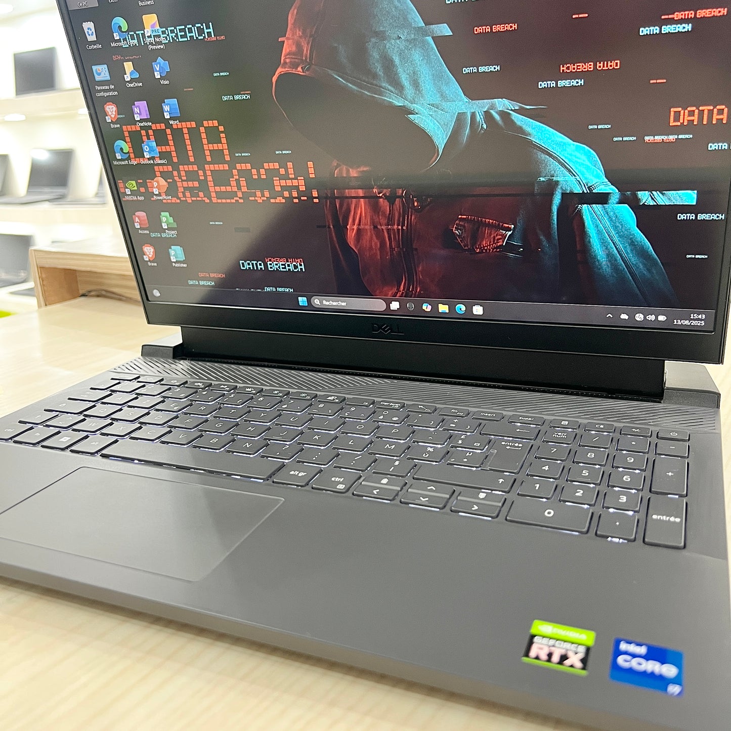 Gamer Dell G15 5520 - Core i7-12ème Génération - RTX 3060 6Go dédiée - 16Go DDR5 - 512Go SSD - 15,6" 120Hz