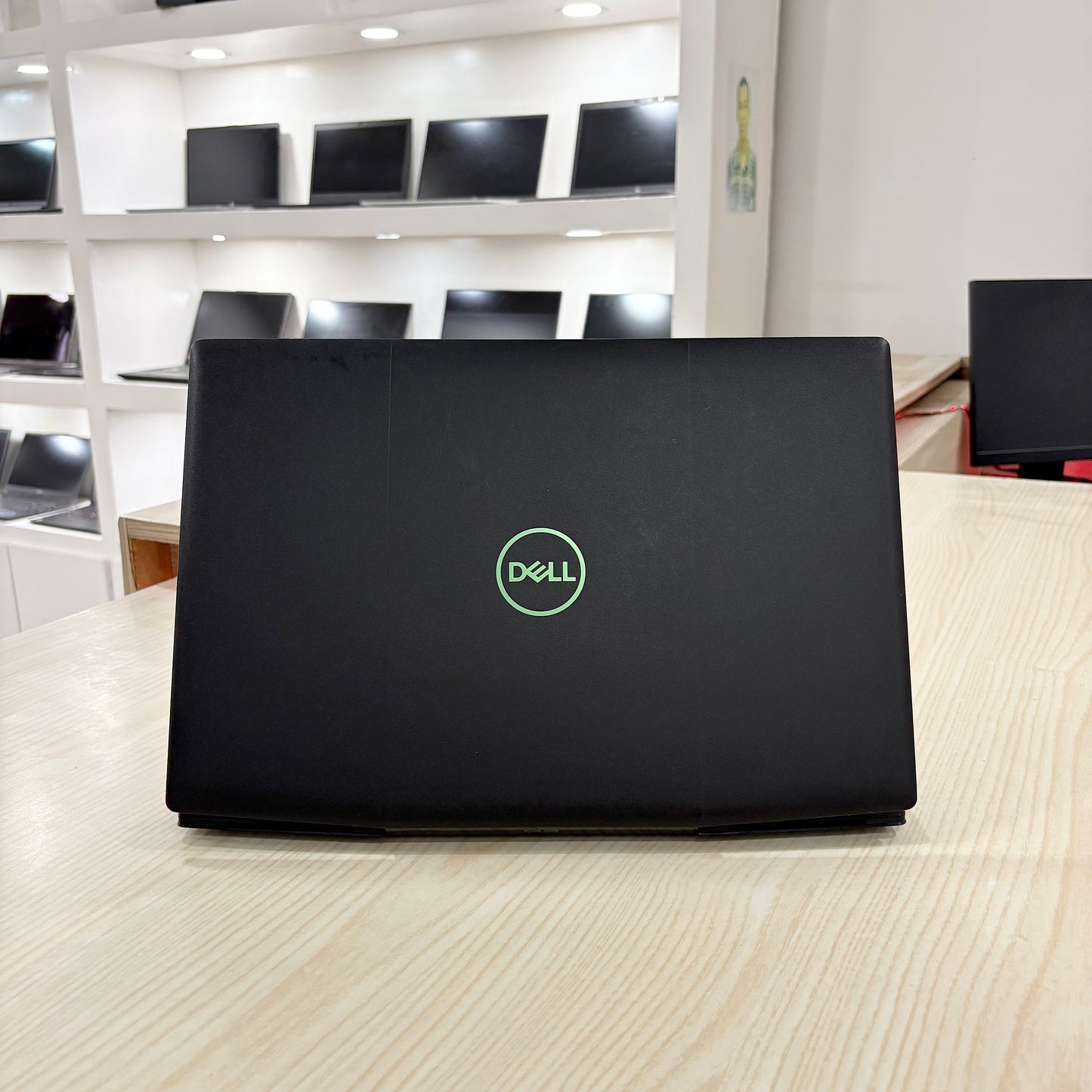 Gamer Dell G3 3500- Core i5-10ème - NVIDIA GeForce GTX 1650 4Go dédiée - 16Go DDR4 - 512Go SSD- 15,6" FHD 120Hz