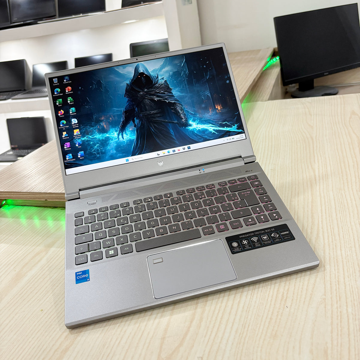 Gamer Acer Predator Triton PT314-51s- Core i5-11ème - NVIDIA GeForce RTX 3060 6Go dédiée - 16Go DDR4 - 512Go SSD - 14" FHD 144Hz
