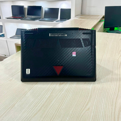 Lenovo Legion Y720 – i7 7ème génération / Nvidia GeForce GTX 1060 6Go dédiée/ 16Go RAM / 512Go SSD / ecran 15,6" FHD