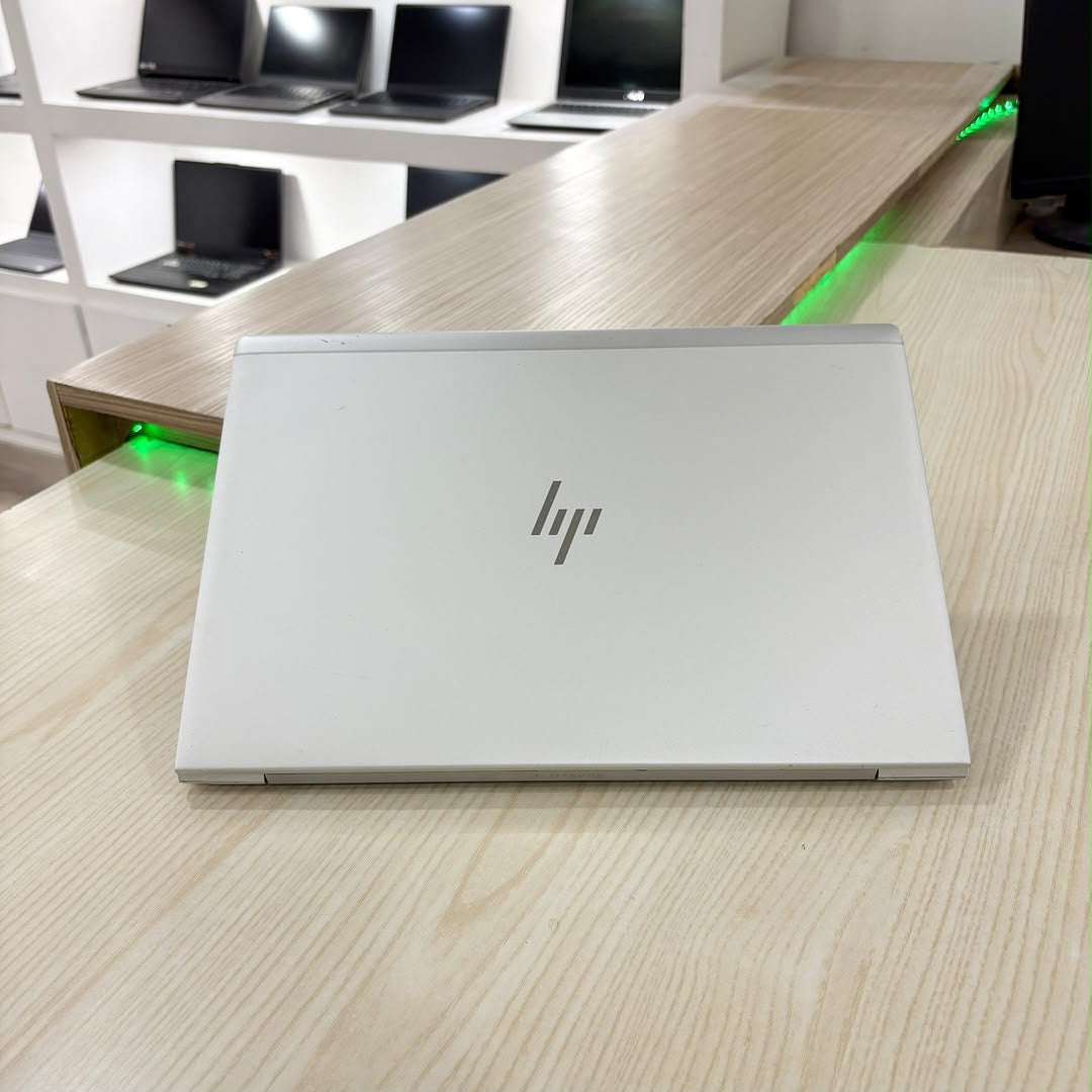 Hp Elitebook 850 G5-  Core i7-7ème Génération - 08Go DDR4 - 256Go SSD - 15,6" FHD