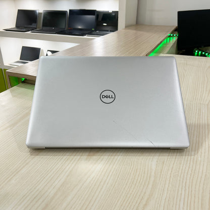 Dell latitude 5570- Core i5-8ème génération - 256Go SSD - 08Go DDR4 - 15,6" FHD