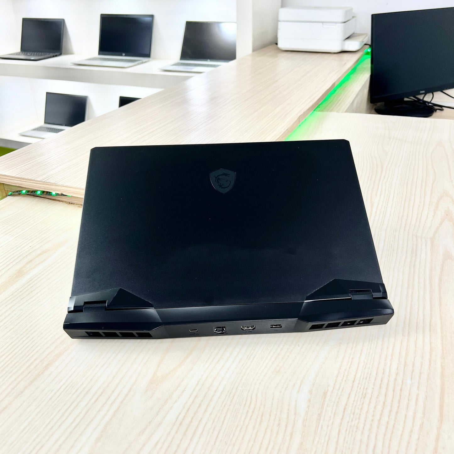 Gamer MSI GP66 Léopard 10UG
-  Core i7-10ème Génération - RTX 3070 8Go dédiée - 16Go DDR4 - 1 téra SSD - 15,6"FHD