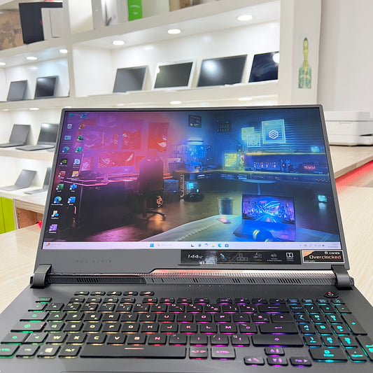 Gamer Asus Rog Strix G713QR-  Amd Ryzen 9 5900H (core i9-11ème génération) - RTX 3070 8Go dédiée - 32Go DDR4 - 1 téra SSD - 17,3"FHD 144Hz