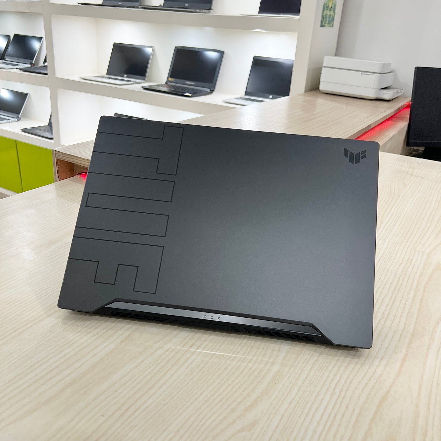 Gamer Asus TUF Dash F15  -  Core i5-11ème Génération - RTX 3060 6Go dédiée - 16Go DDR4 - 512Go SSD - 15,6" 144Hz