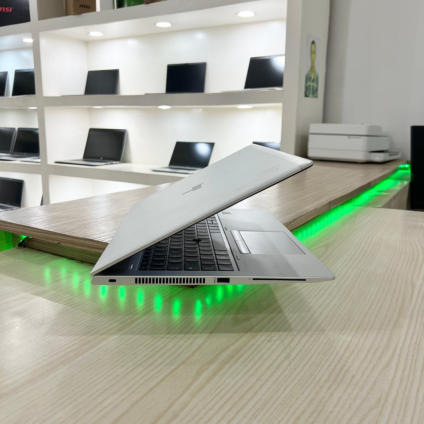 Mini Gamer Hp Elitebook 850 G5-  Core i7-7ème Génération - 08Go DDR4 - 256Go SSD - 15,6" FHD