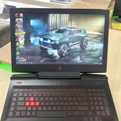 Gamer HP OMEN 17-an0xx - Core i7-7ème génération - NVIDIA GeForce GTX 1070 8Go dédiée - 16Go DDR4 - 256Go SSD & 1 Téra HDD - 17" FHD