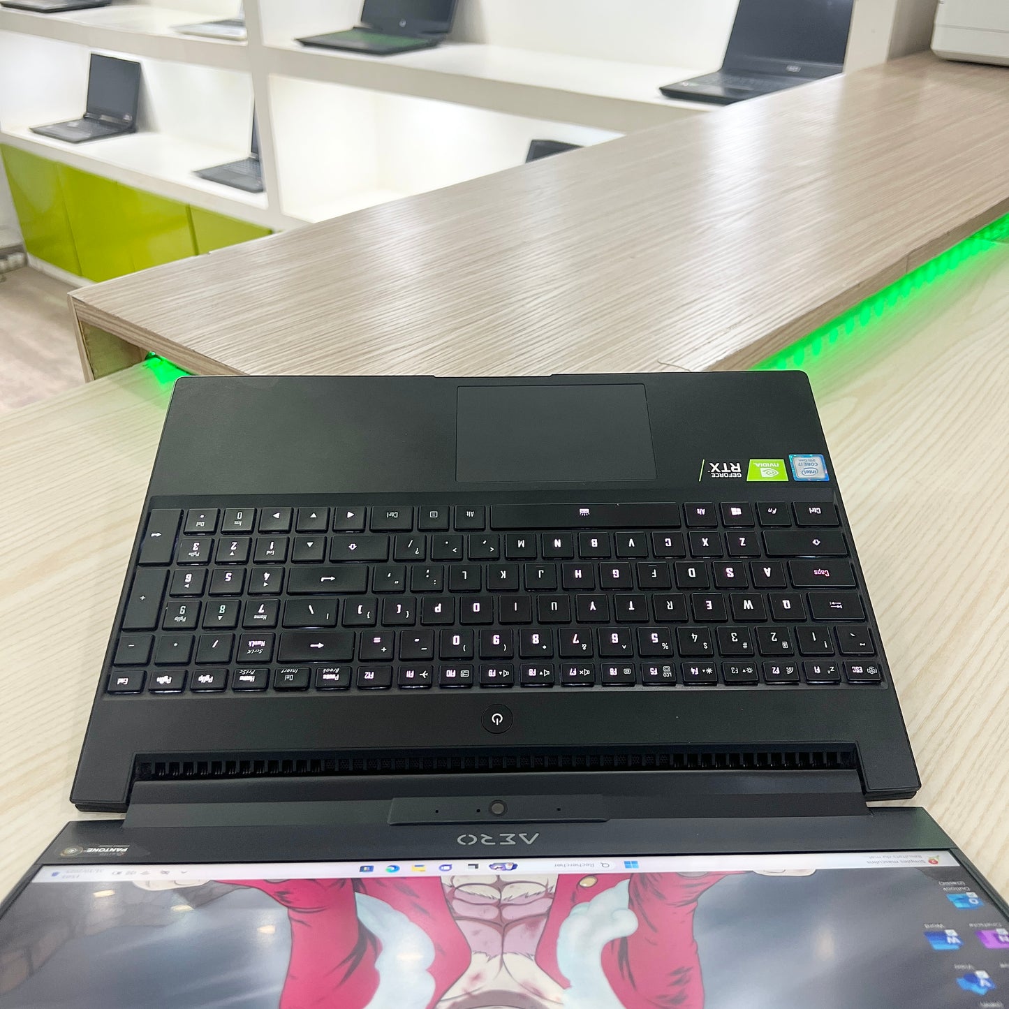 Gamer Aero 15 Classic-XA Core i7 9ᵉ Génération, RTX 2070 8Go dédiée, 16Go DDR4, 1 Téra SSD, 15,6" FHD 144Hz