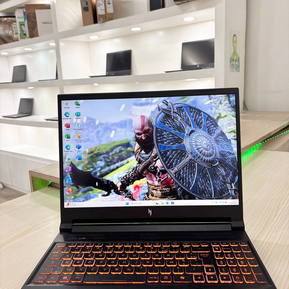 Gamer Acer Nitro V 16 - Amd Ryzen 7 8845HS (Core i7-13ème génération) - NVIDIA GeForce RTX 4060 8Go dédiée - 16Go DDR5 - 1 Téra SSD - 16" FHD 165Hz
