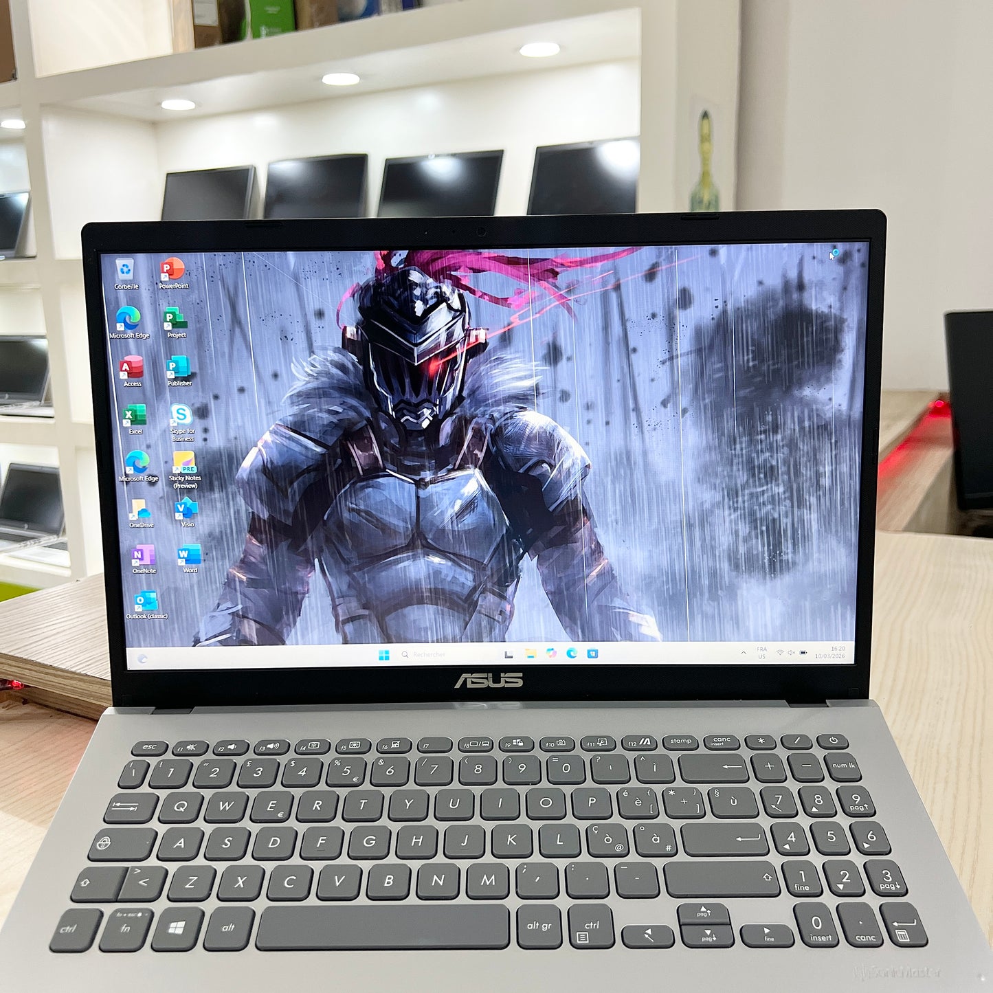 Mini Gamer Asus Vivobook -  Core i7-10ème Génération - GeForce MX110 2Go dédiée - 08Go DDR4 - 256Go SSD - 15,6" FHD