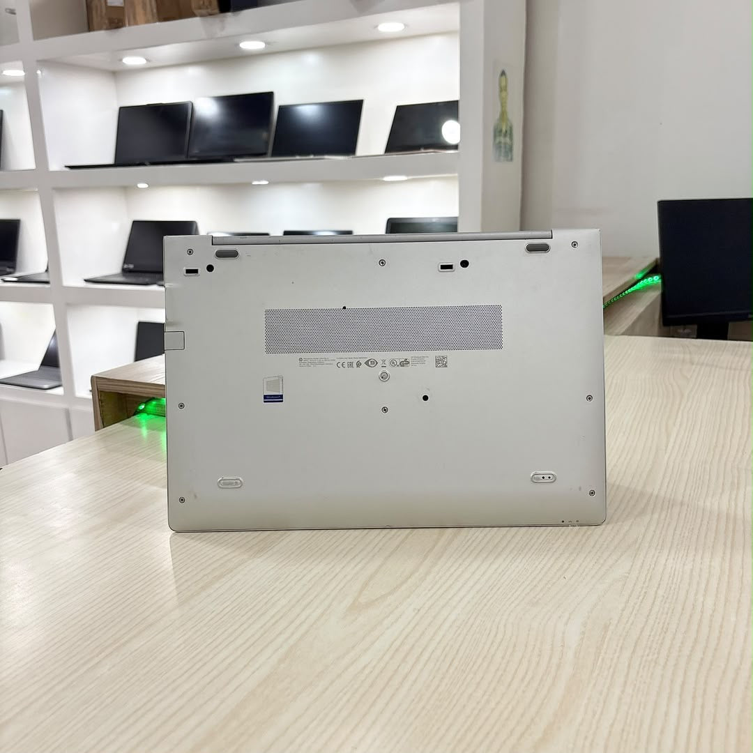 Hp Elitebook 850 G5-  Core i7-7ème Génération - 08Go DDR4 - 256Go SSD - 15,6" FHD