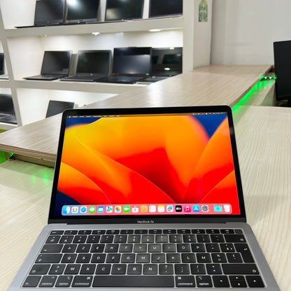 MacBook Air 2018 - Core i5- 08Go DDR3 - 256Go SSD - 13,3" Retina 2K
