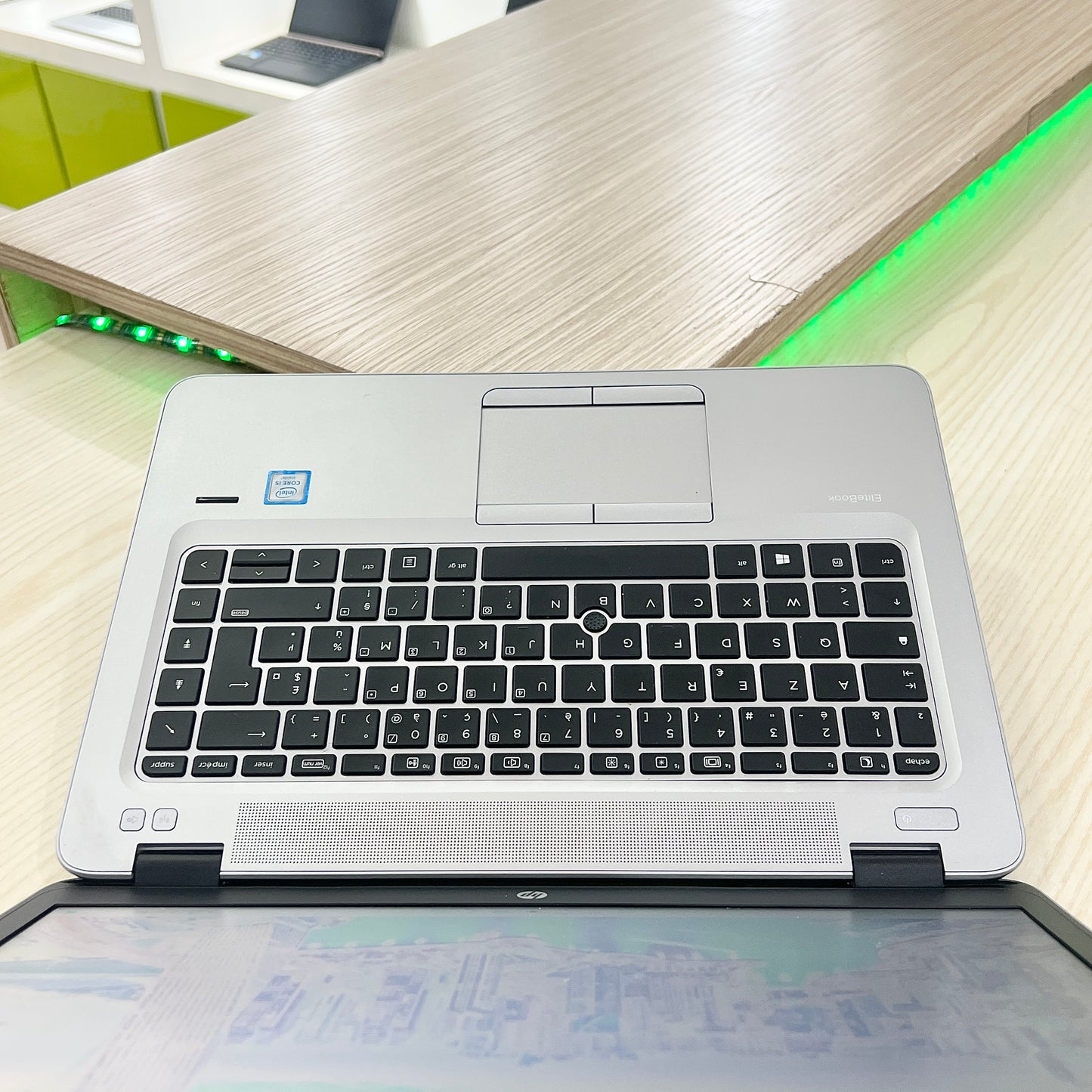 HP EliteBook 840 G3 - Core i5-6ème - 8Go DDR4 - 256Go SSD - 14" FHD