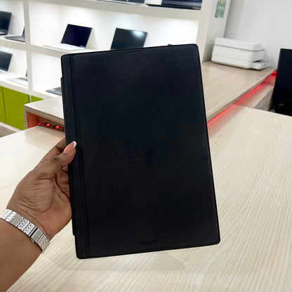 Microsoft Surface Pro - core i5-7ème - 08Go DDR4 - 256Go SSD - 13,3" QHD+ tactile et détachable