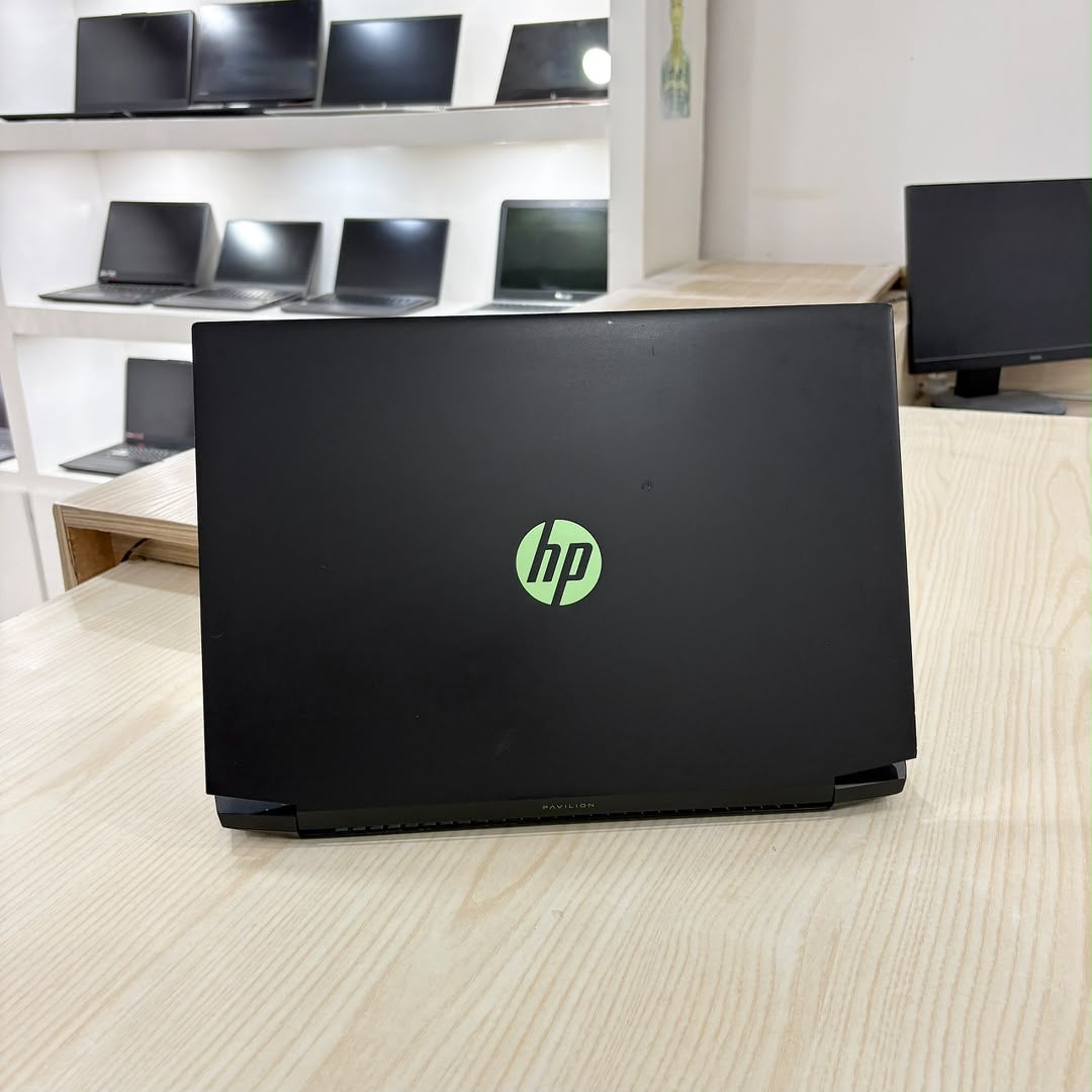 GAMER HP Pavilion 15-ec0xxx - Ryzen 5-3550H (Core i5-9ème) - GTX 1050 3Go dédiée - 16Go DDR4 - 512Go SSD - 15,6" FHD