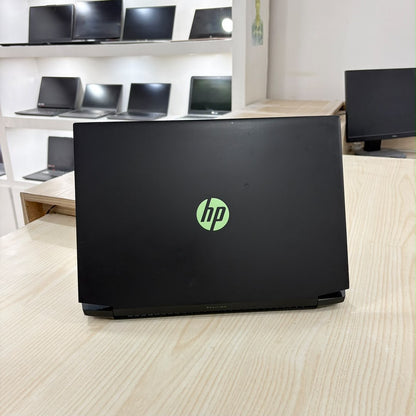 GAMER HP Pavilion 15-ec0xxx - Ryzen 5-3550H (Core i5-9ème) - GTX 1050 3Go dédiée - 16Go DDR4 - 512Go SSD - 15,6" FHD