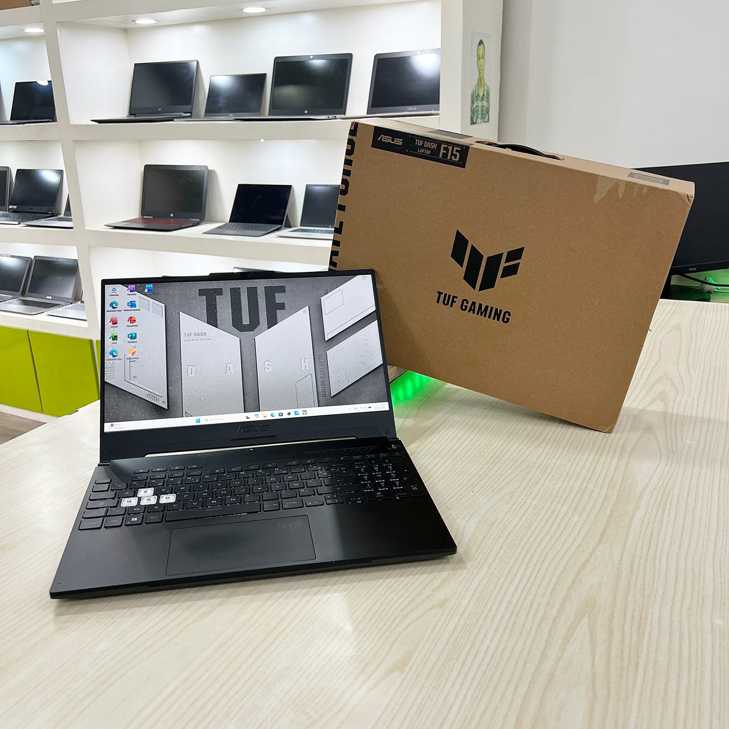 Gamer Asus TUF F15 FX517ZR   -  Core i7-12ème Génération - RTX 3070 8Go dédiée - 16Go DDR5 - 512Go SSD - 15,6"FHD 144Hz