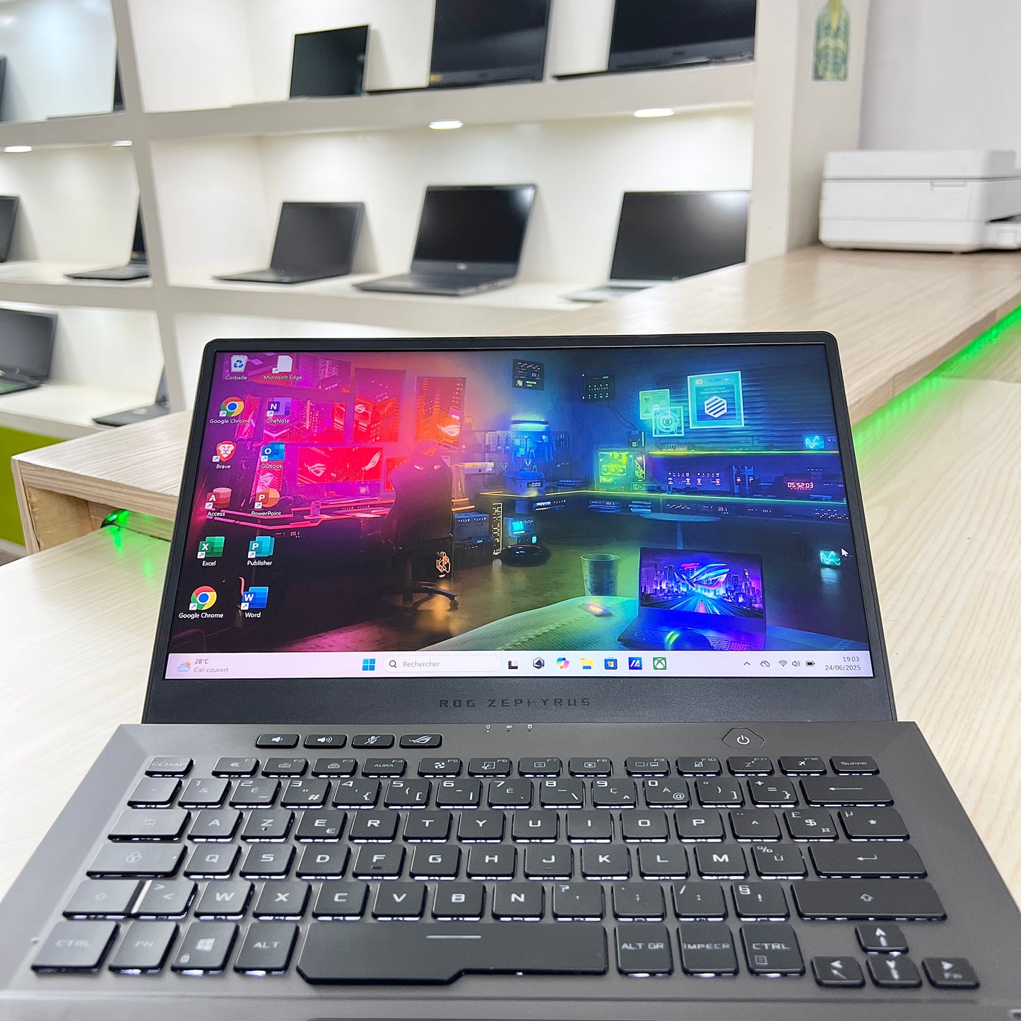 Gamer Asus Rog Zephyrus G14 GA401QM Amd Ryzen 9 5900HS (Core i9 11ème) Gén, RTX 3060 6Go dédiée, 16Go DDR4,  512Go SSD, 14" 144Hz