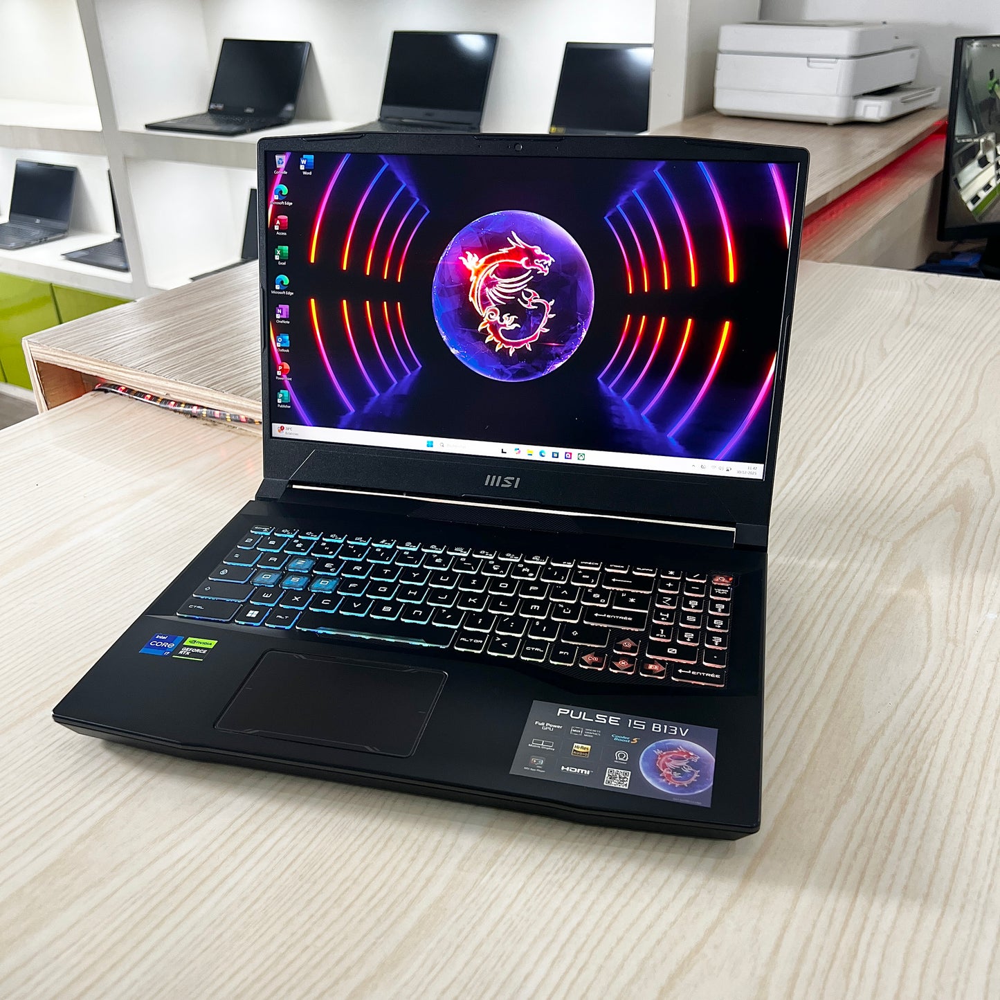 Gamer MSI PULSE 15 B13V
-  Core i7-13ème Génération - RTX 4070 8Go dédiée - 16Go DDR5 - 512Go SSD - 15,6"FHD 239Hz
