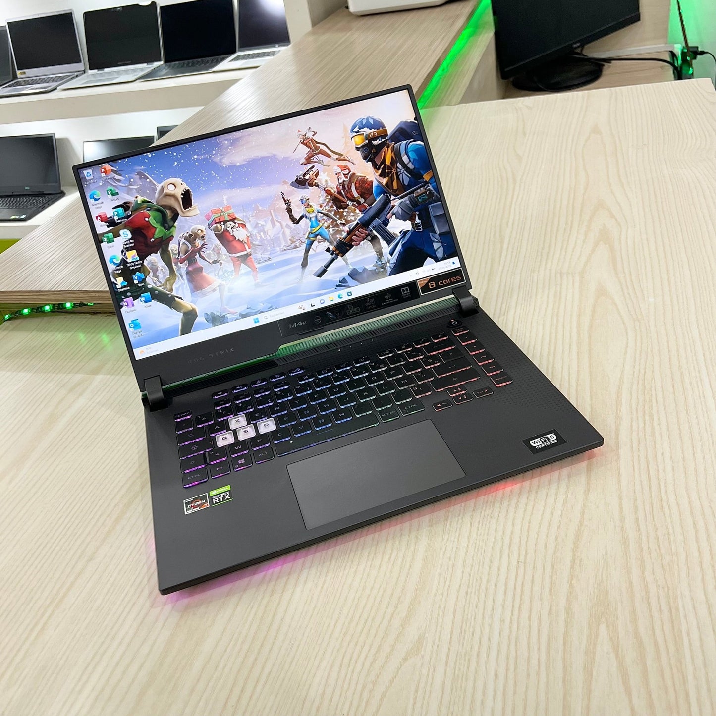 Gamer Asus Rog Strix G513IC AMD Ryzen 7 4800H, RTX 3050 4Go dédiée, 16Go DDR4, 512Go SSD, 15,6" 144Hz