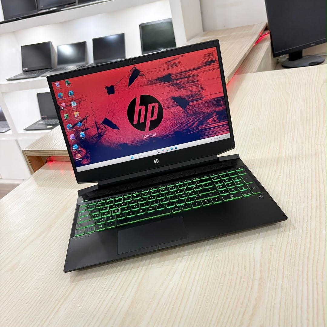 GAMER HP Pavilion 15-ec0xxx - Ryzen 5-3550H (Core i5-9ème) - GTX 1050 3Go dédiée - 16Go DDR4 - 512Go SSD - 15,6" FHD