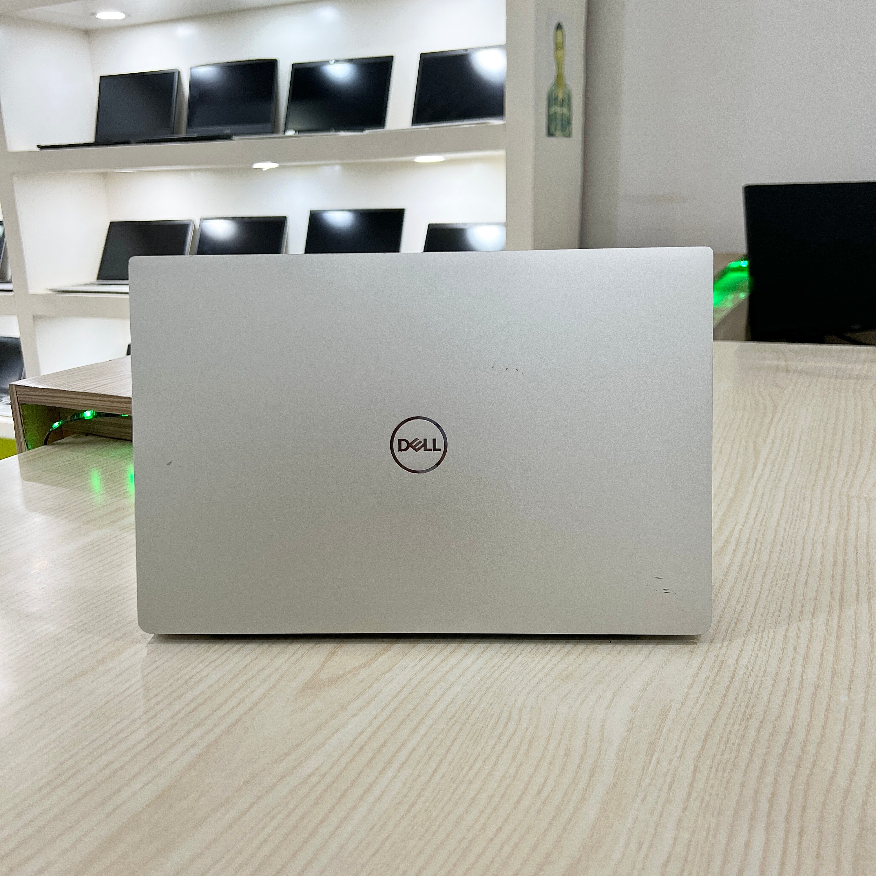 DELL XPS 13 7390 - Core i7-10ème - 16Go DDR4 - 512Go SSD - 13,3