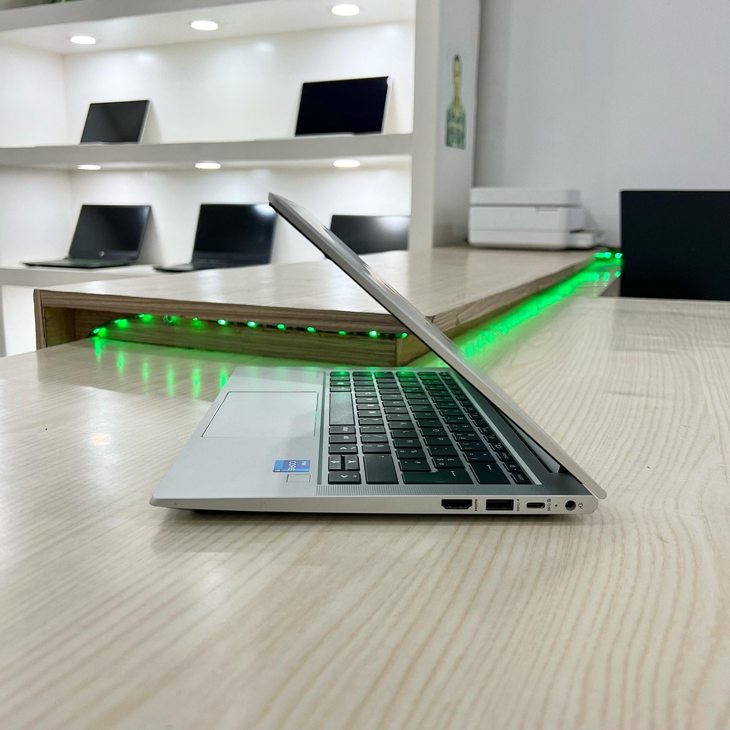 HP ProBook 430 G8 - Core i5-11ème - 16Go DDR4 - 256Go SSD - 13,3" FHD