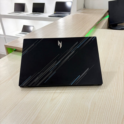 Gamer Acer Nitro V 15 - Core i5-13ème Génération - RTX 4050 6Go dédiée - 16Go DDR5 - 512Go SSD - 15,6" 144Hz