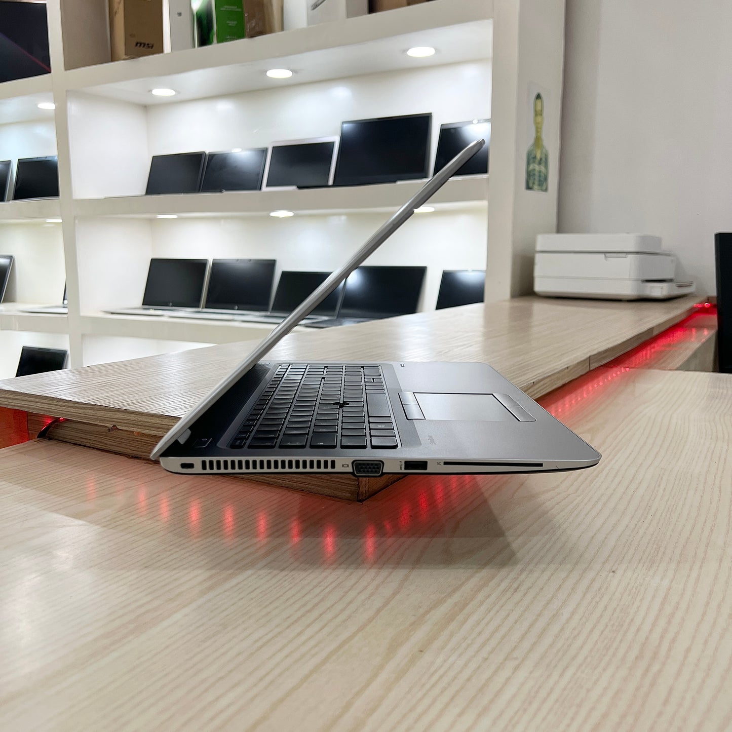 HP EliteBook 850 G3 - Core i5-6ème - 8Go DDR4 - 256Go SSD - 15,6" FHD