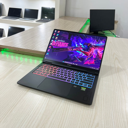 Gamer Hp Omen Transcend 14-fb0xxx -  Intel Core Ultra 9 185H RTX 4060 8Go dédiée , 32Go DDR5, 1 Téra SSD, 14" 3k Oled 120Hz