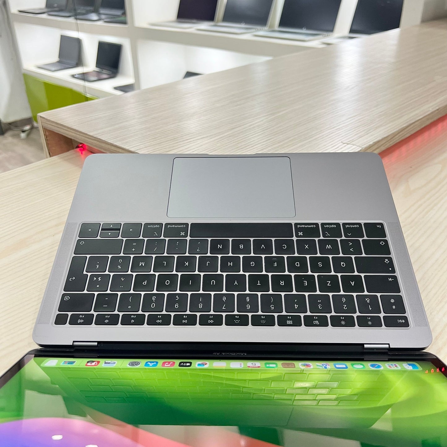 MacBook Air retina annee 2019 - Core i5 - 16Go DDR3- 256Go SSD - 13,3" 2,5K