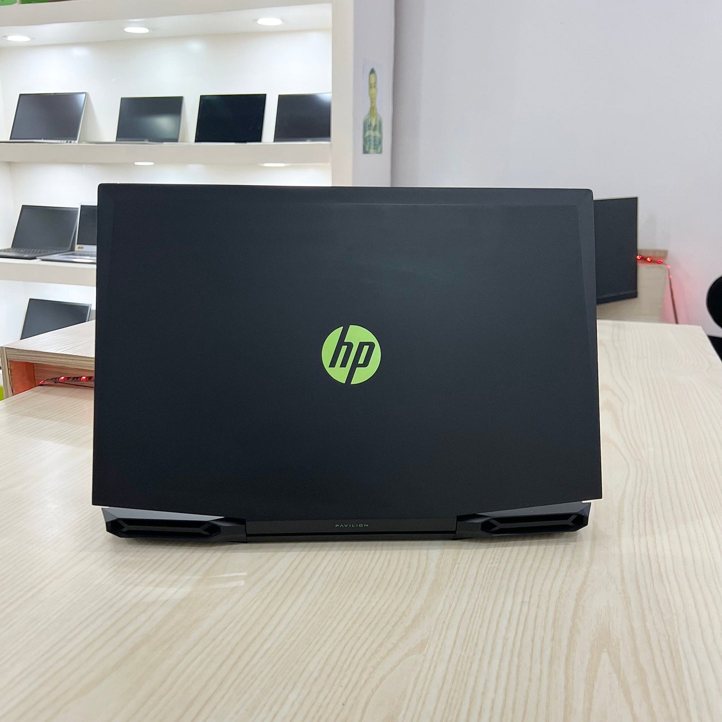 Gamer  HP Pavilion 17 cd2xxx -  Core i5-11ème Génération - GTX 1650 4Go dédiée - 16Go DDR4 - 512Go SSD - 17"FHD 144Hz