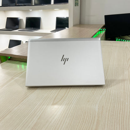 HP EliteBook 840 G8 - core i5-11ème génération- 256Go SSD - 16Go DDR4 - 14" FHD tactile