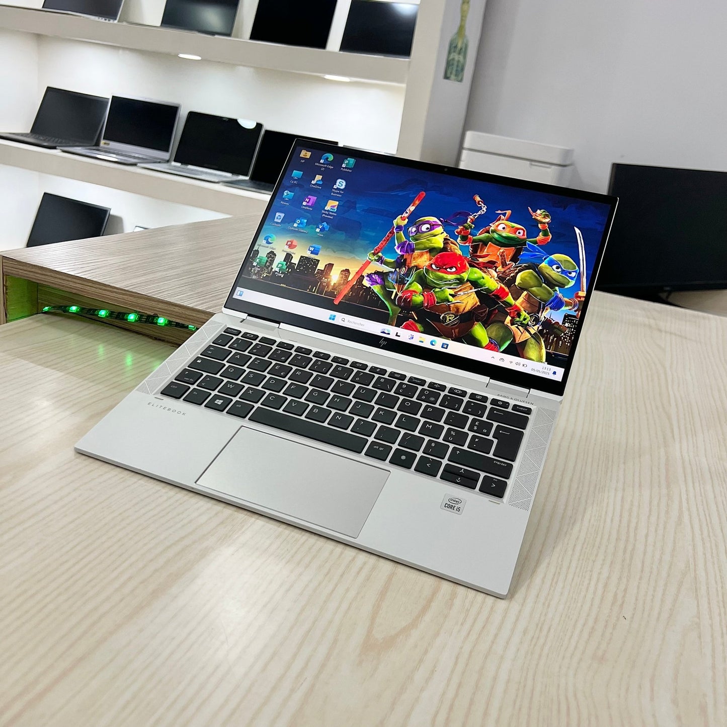 Hp Elitebook x360 1030 G7
 - Core i5-10ème - 08Go DDR4 - 512Go SSD - 13,3" FHD tactile et pliable à 360°