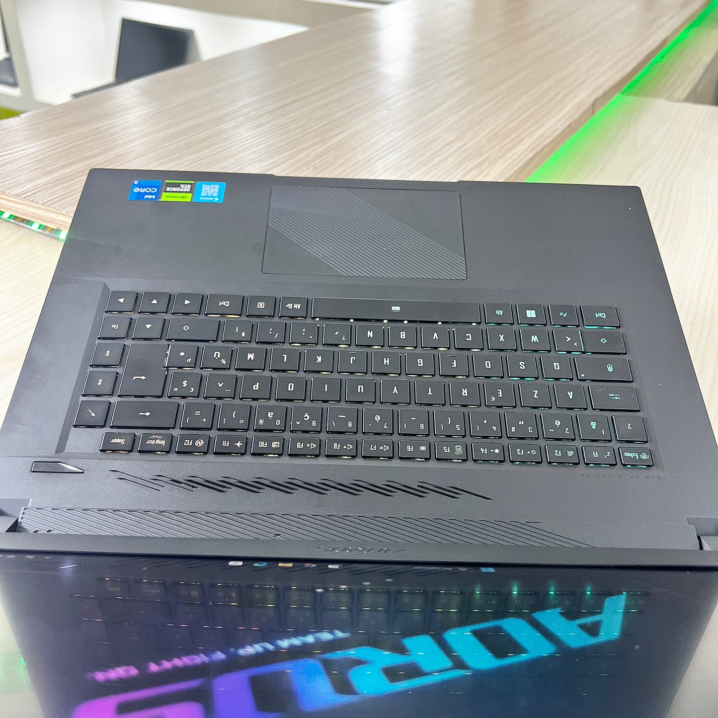 Gamer AORUS 15 9KF -  Core i5-12ème génération - NVIDIA GeForce RTX 4060 8Go dédiée - 08Go DDR5 - 512Go SSD - 15,6"FHD 240Hz