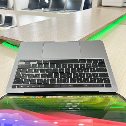 MacBook Pro année 2022 touchBar- Puce M2 - 08Go unifiée - 256Go SSD - 13,3" 2K