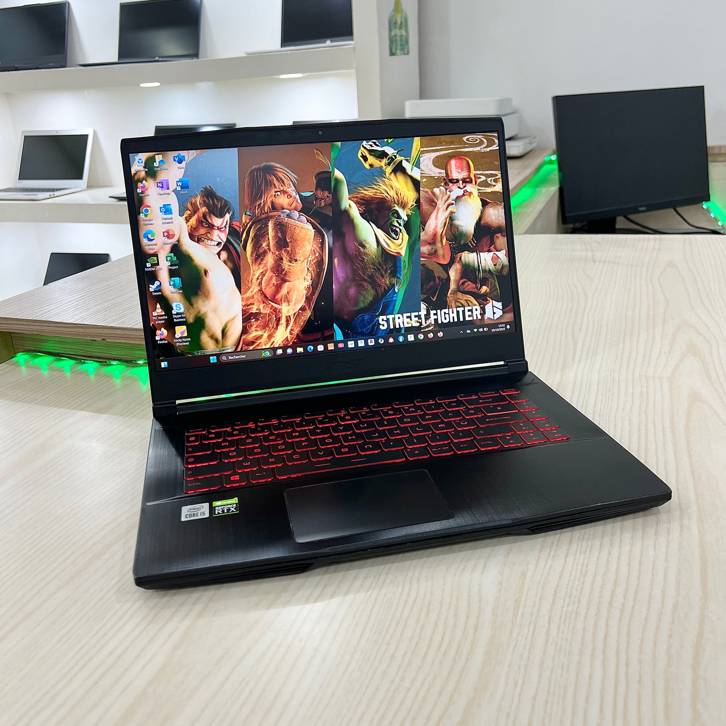 Gamer MSI GF65 10UE - Core i5-10ème Génération - RTX 3060 6Go dédiée - 16Go DDR4 - 512Go SSD - 15,6"FHD 144Hz