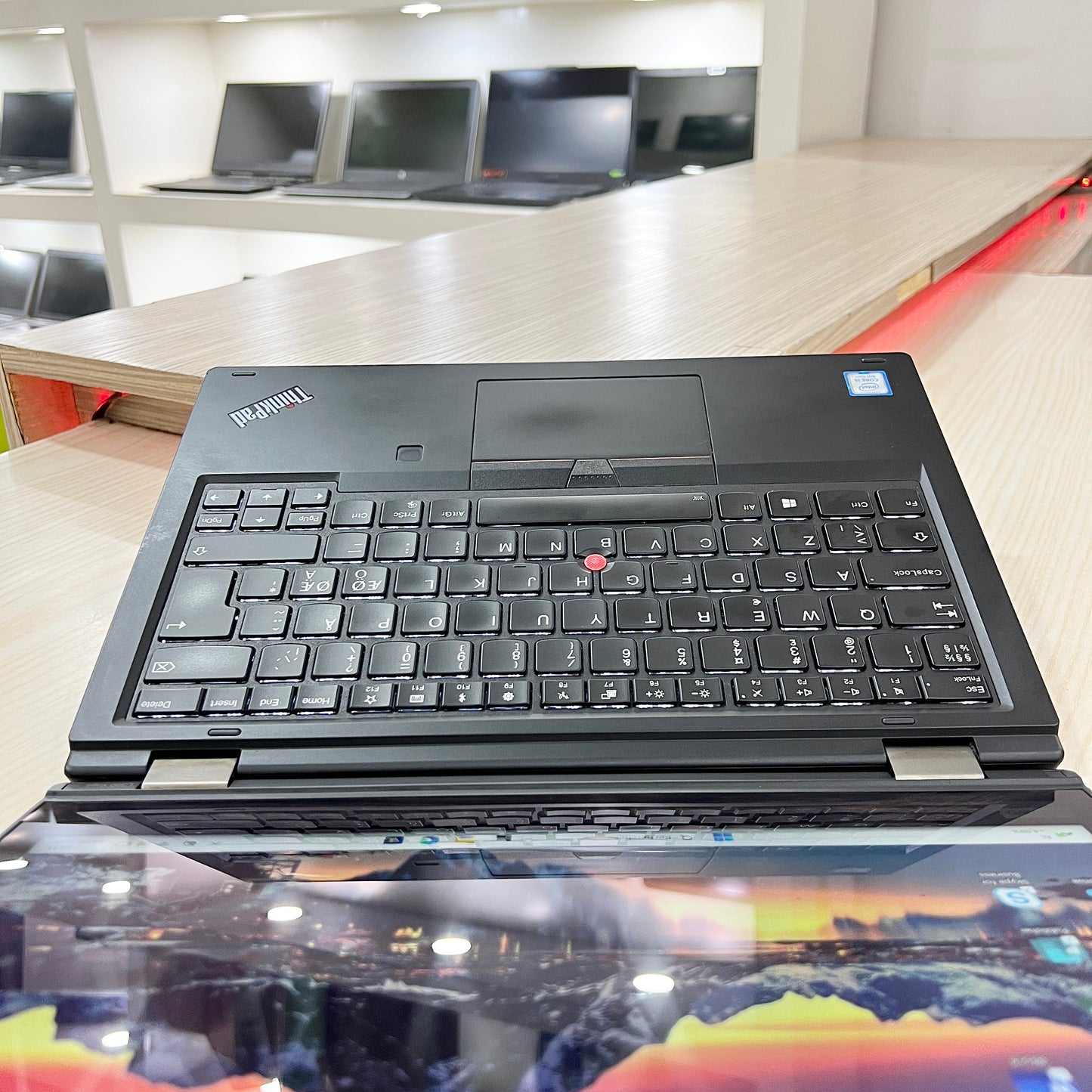 Lenovo ThinkPad L380 Yoga 
- Core i5-8ème génération - 256Go SSD - 08Go DDR4 - 13,3" FHD Tactile & pliable 350°