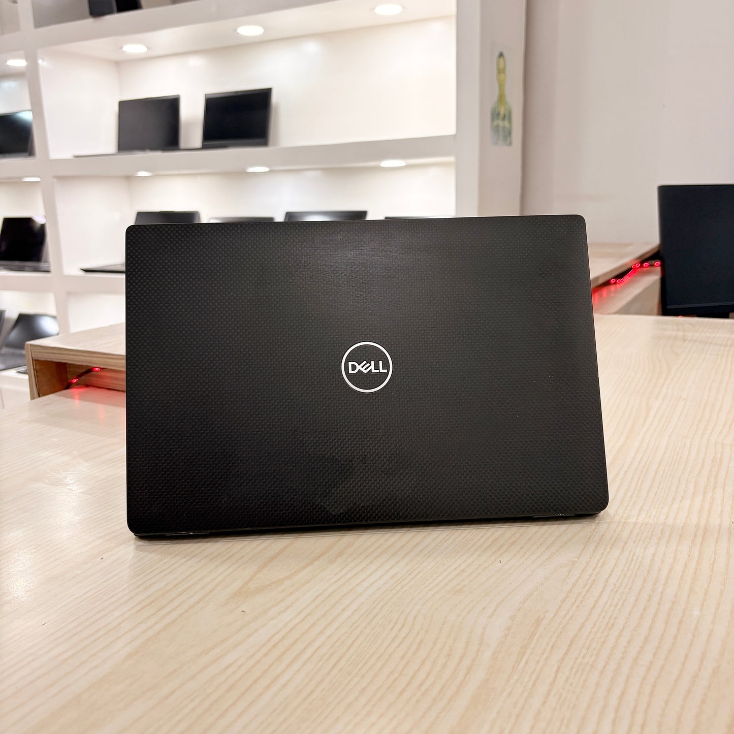 Dell latitude 7410- Core i7-10ème génération - 256Go SSD - 16Go DDR4 - 14" FHD