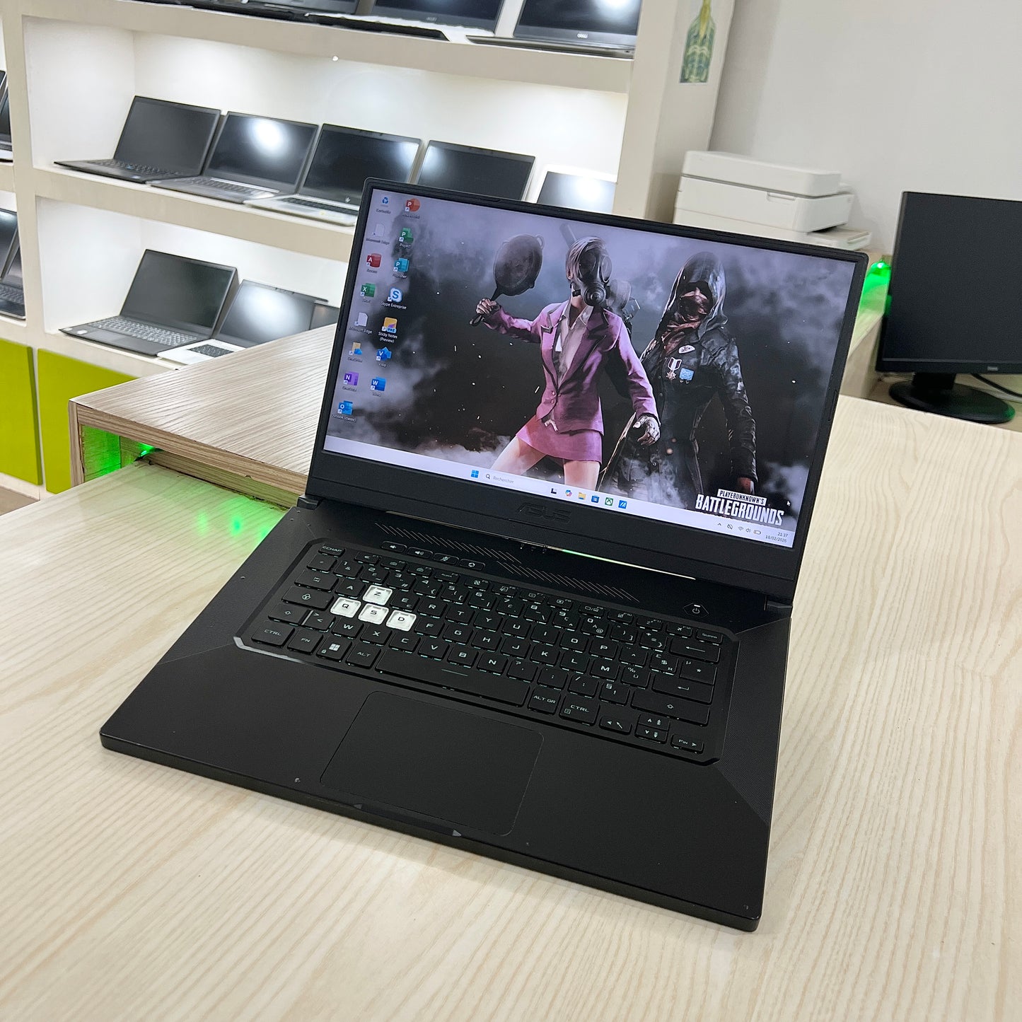 Gamer Asus TUF Dash F15  -  Core i5-11ème Génération - RTX 3070 8Go dédiée - 16Go DDR4 - 512Go SSD - 15,6" 144Hz