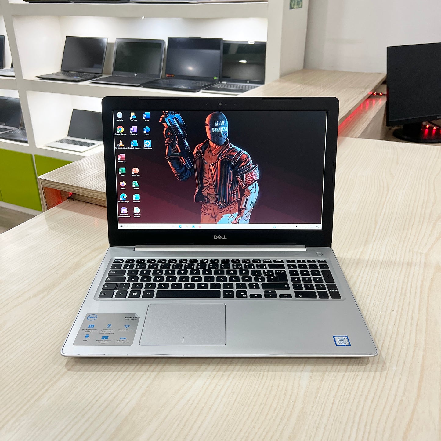 Dell latitude 5570- Core i5-8ème génération - 256Go SSD - 08Go DDR4 - 15,6" FHD